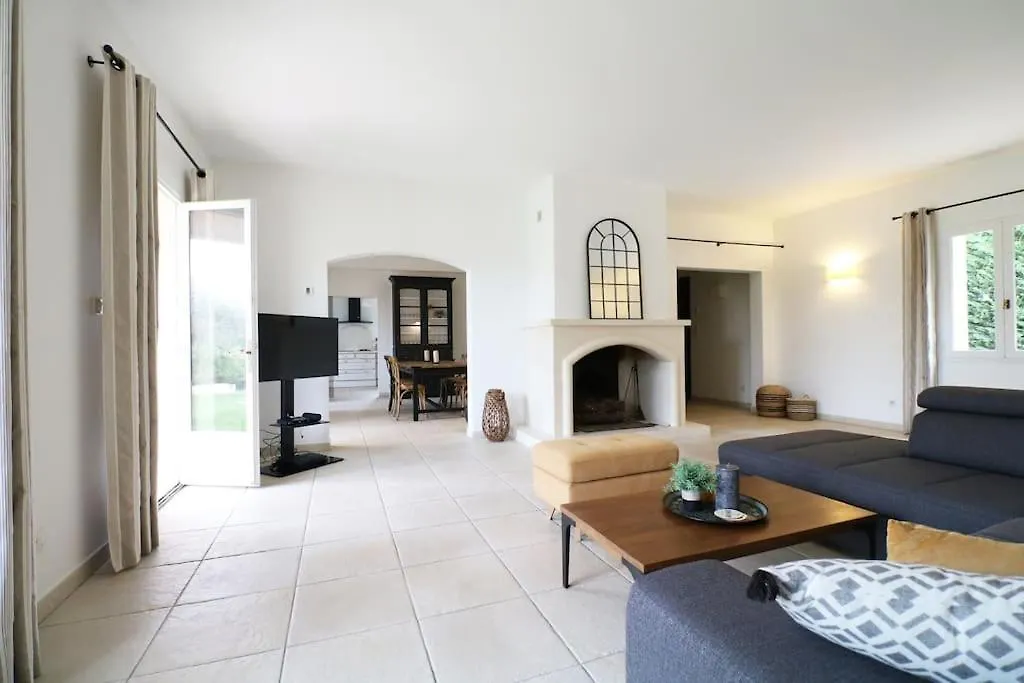 Villa L'Hestia Avec Piscine A L'Isle-Sur-Sorgue France