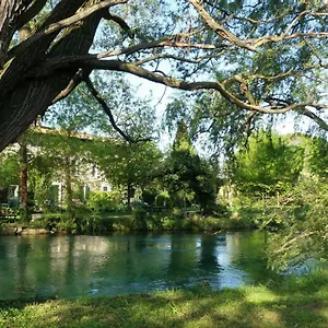 Mas Le Pont Des Aubes Bed & Breakfast
