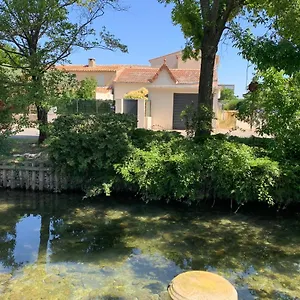  Holiday home Petite Maison Pres Du Centre